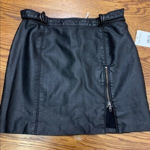 Free people faux leather skirt nwt size 4